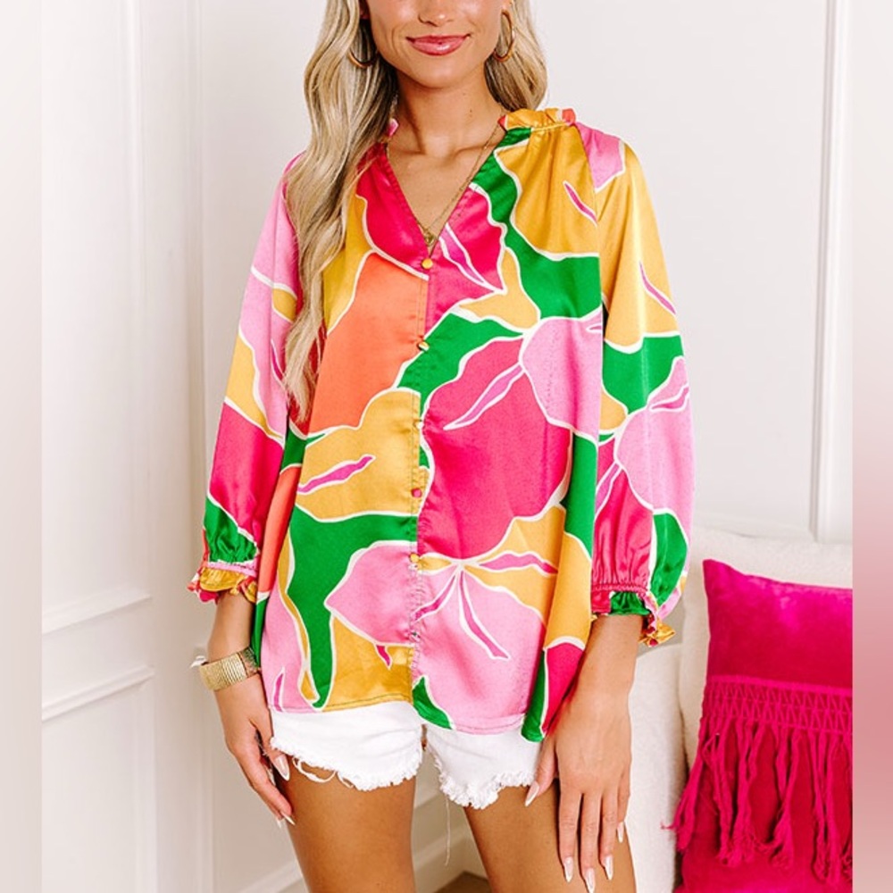 Umgee Abstract Satin Button Front Top Sz L